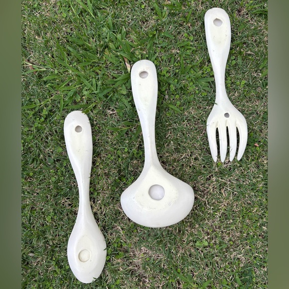 Vintage Mushroom Oversized Ceramic Utensil Wall Hanging Decor Set - Picture 7 of 8